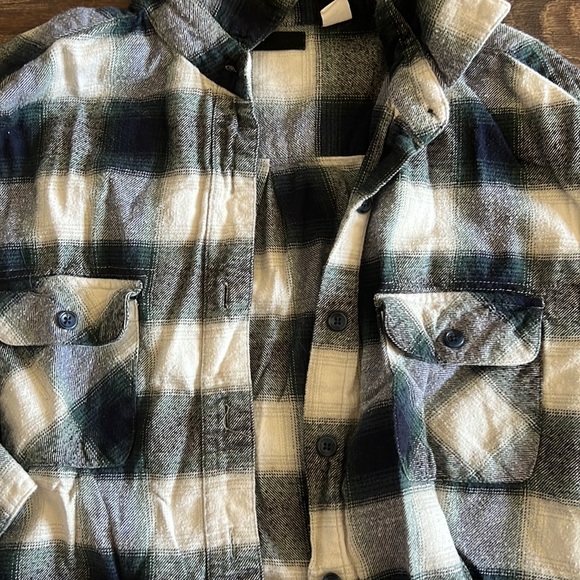 BDG PLAID BUTTON UP - Picture 3 of 3